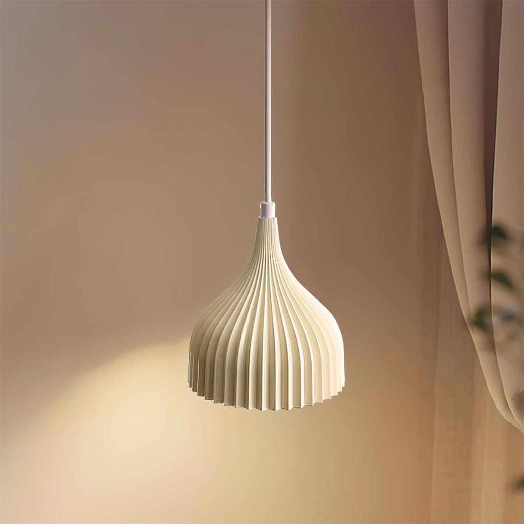 Garay Metal Pendant Lamp — product view 3