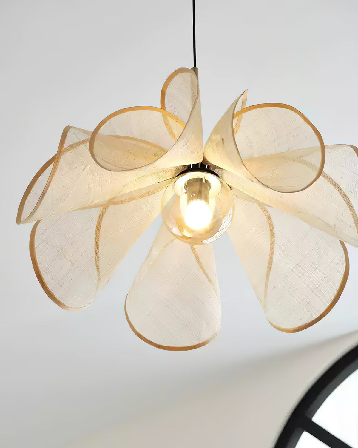 Styria Petals Metal Pendant Lamp — product view 3