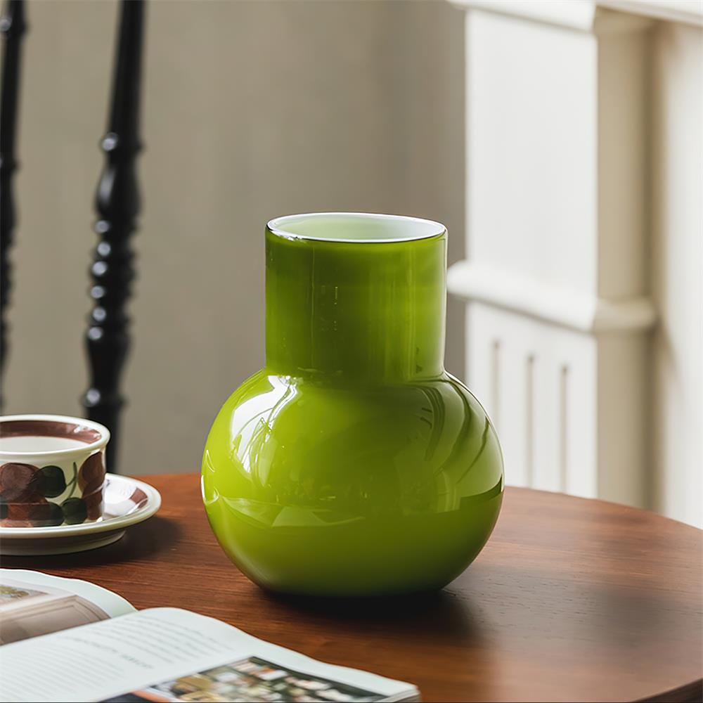 Green Yeola Vase — product view 2