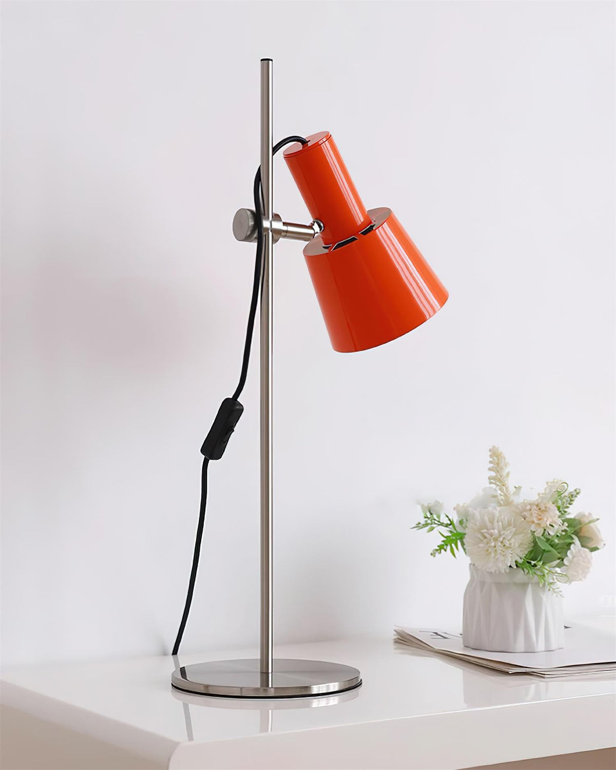 Holly Metal Table Lamp — product view 11