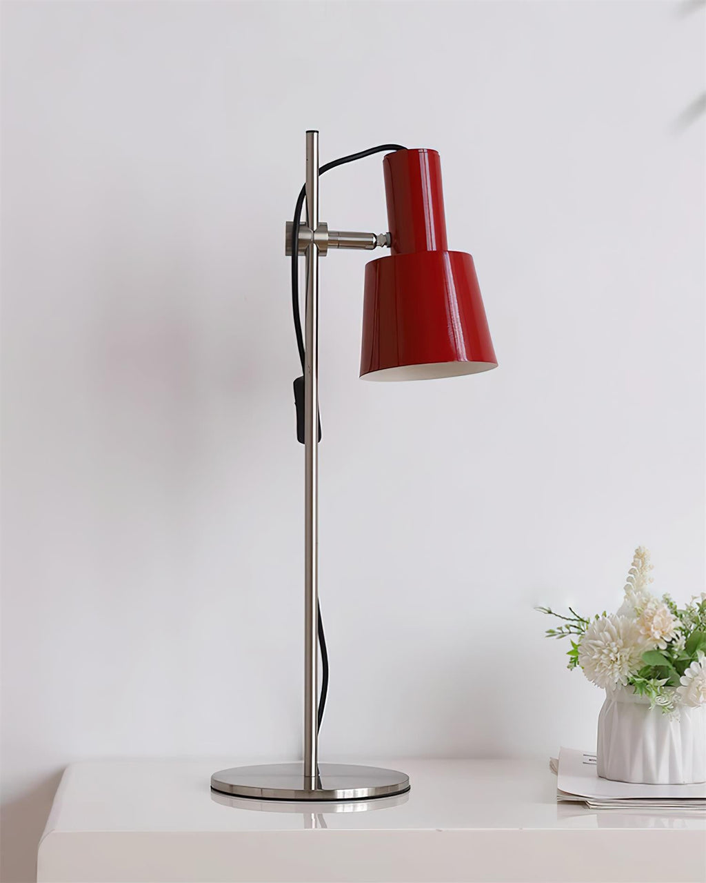 Holly Metal Table Lamp — product view 12