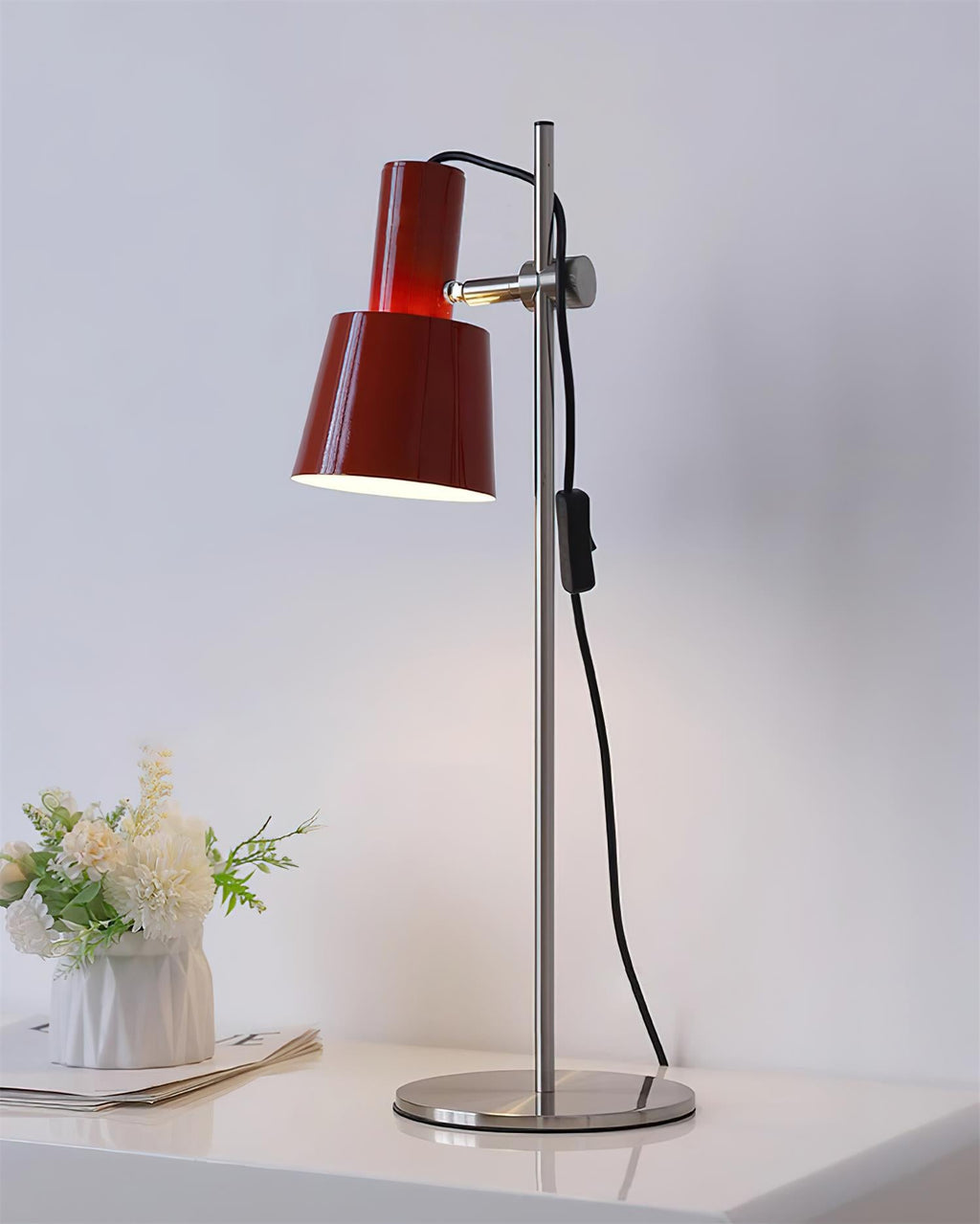 Holly Metal Table Lamp — product view 15