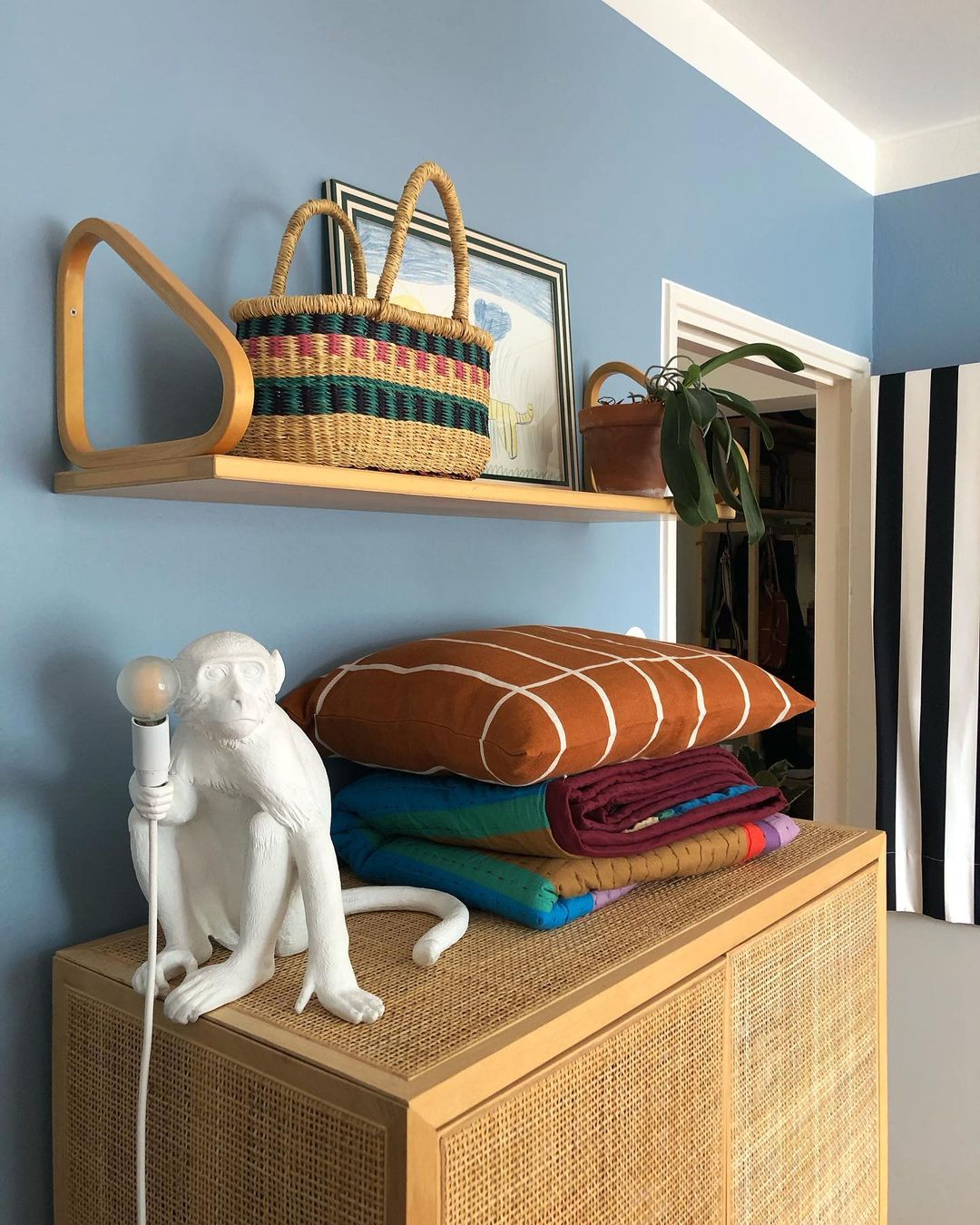 Monkey Metal Table Lamp — product view 12