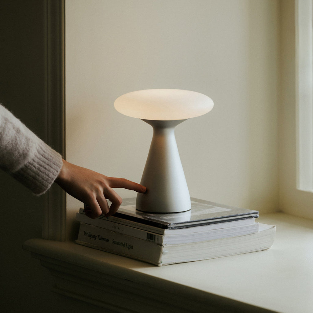 Konos Glass Table Lamp — product view 3