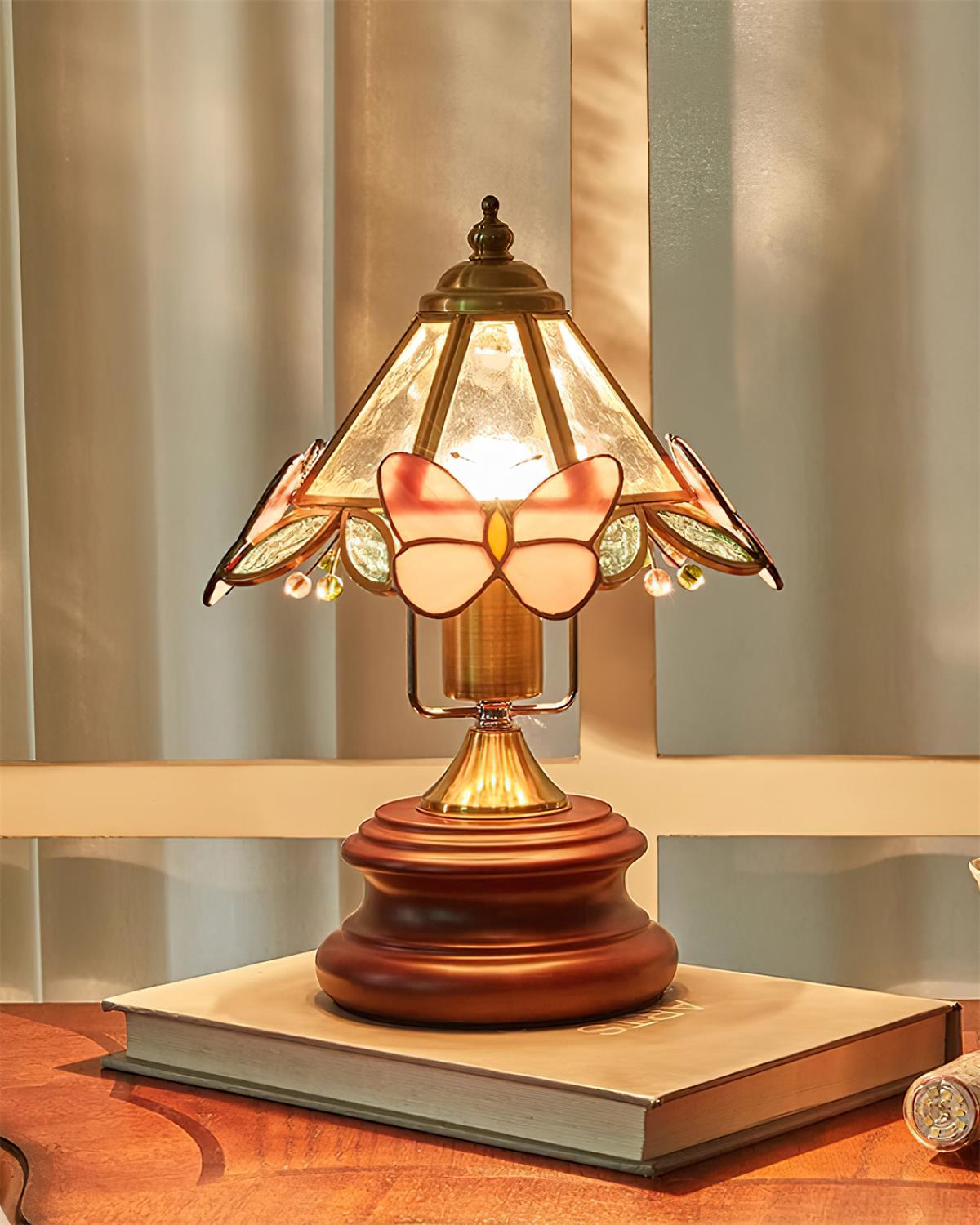 Pink Milly Glass Table Lamp — product view 6