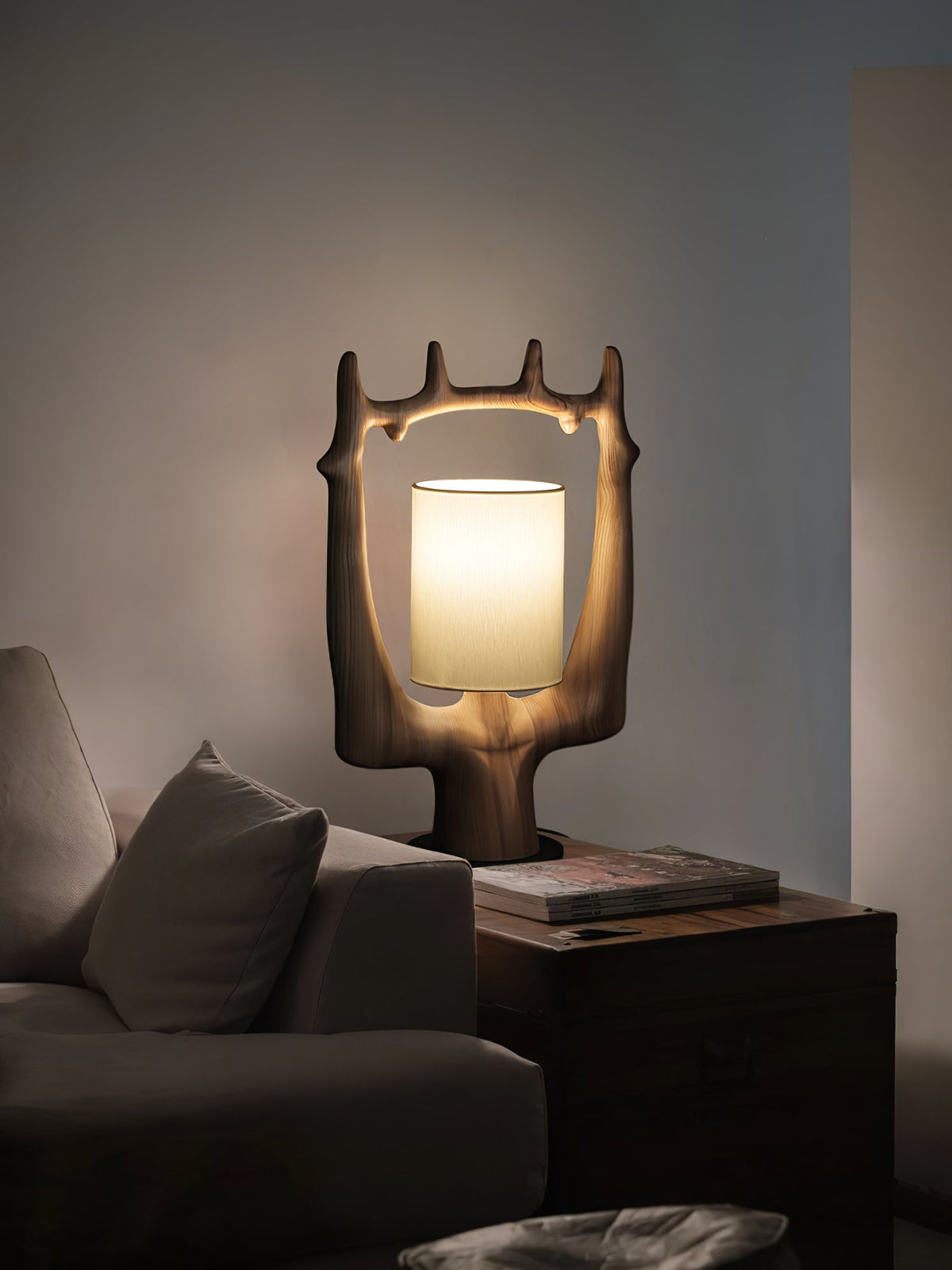 Antler Ring Table Lamp — product and interior detail 15