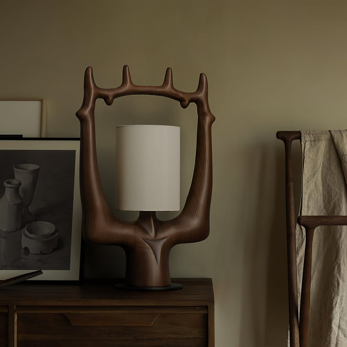 Antler Ring Table Lamp — product and interior detail 16