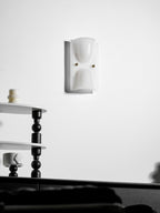 Aura Sculpted Resin Wall Sconce — design detail 18