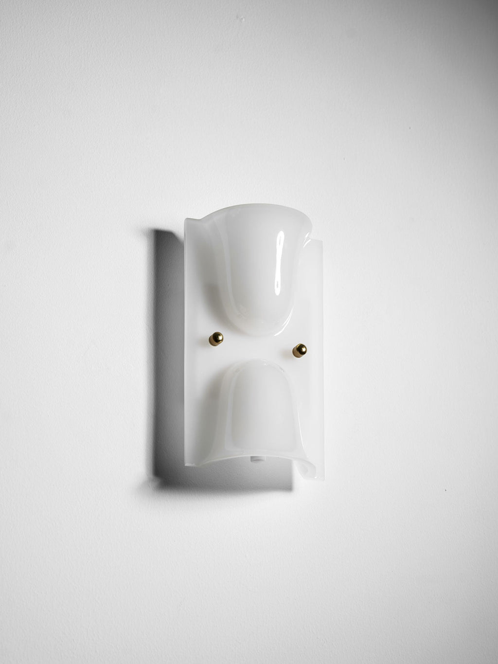 Aura Sculpted Resin Wall Sconce — design detail 23
