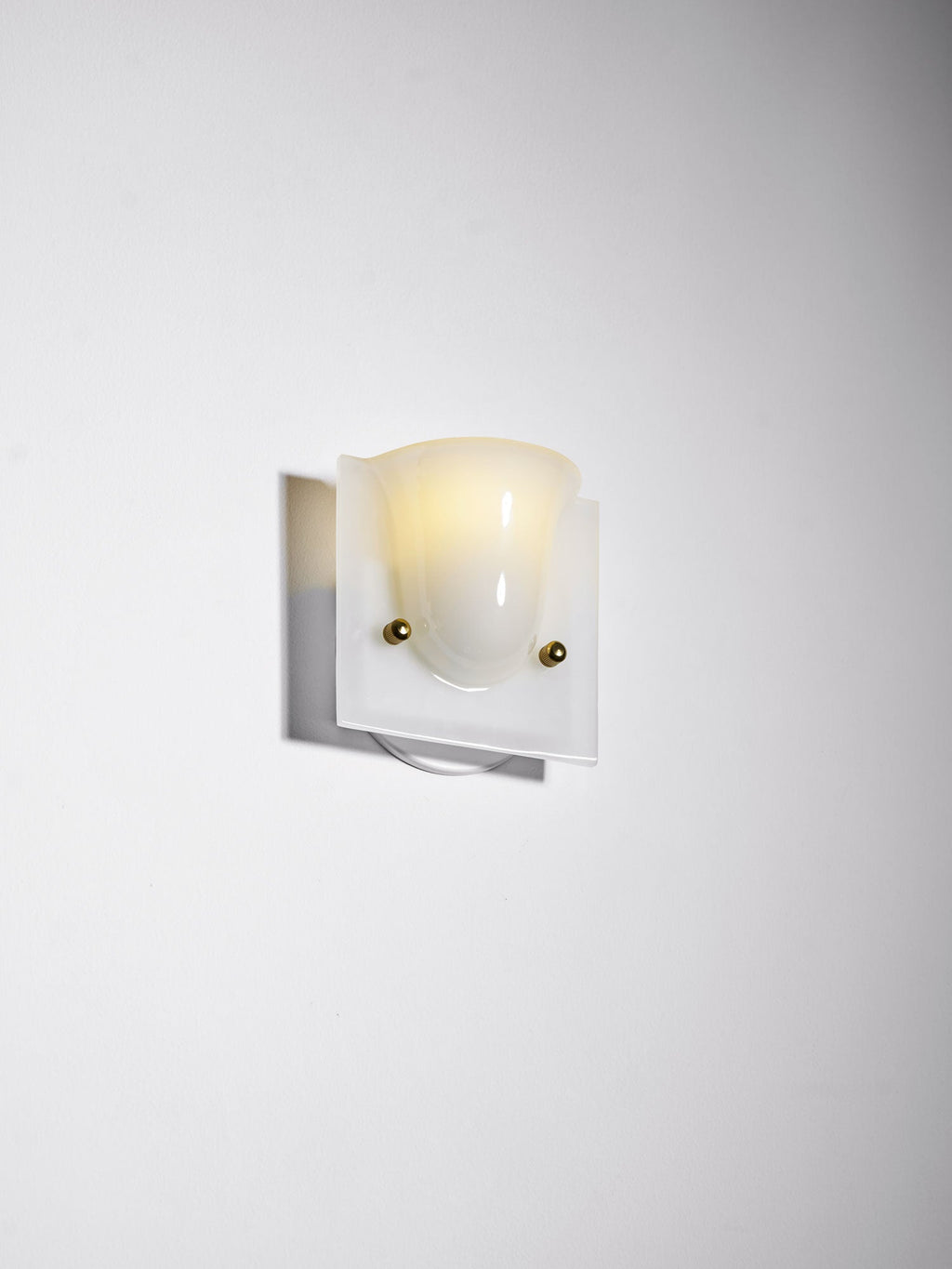 Aura Sculpted Resin Wall Sconce — design detail 30