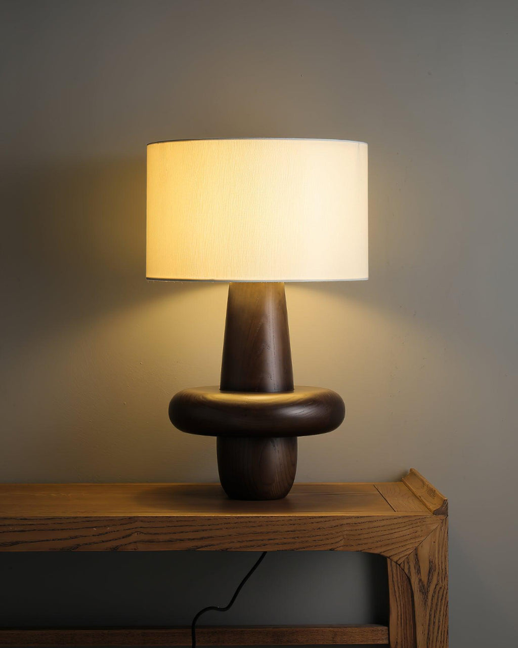 Buddha Til Table Lamp — product and interior detail 4