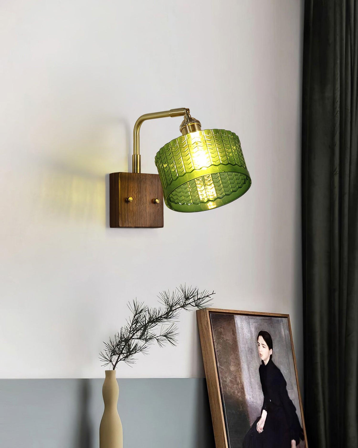 Cavella Wall Lamp — product and interior detail 14