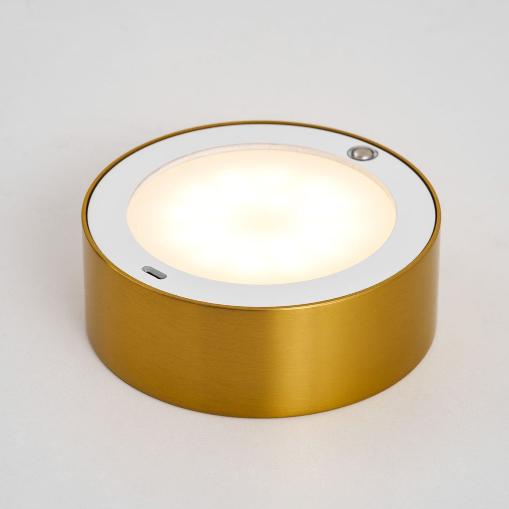 Claren Crystal Tumbler Rechargeable Lamp — finish, form and interior detail 89