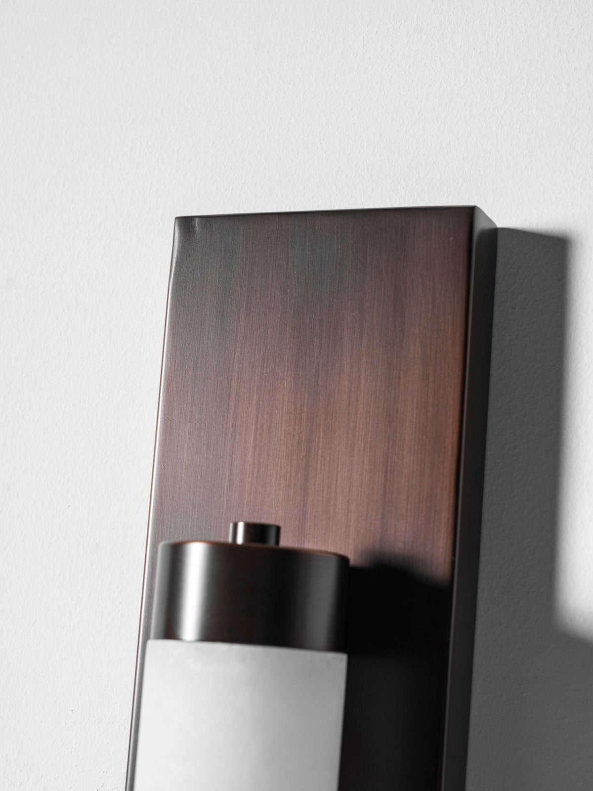 Columnar Alabaster LED Wall Sconce – wall sconce product view 15