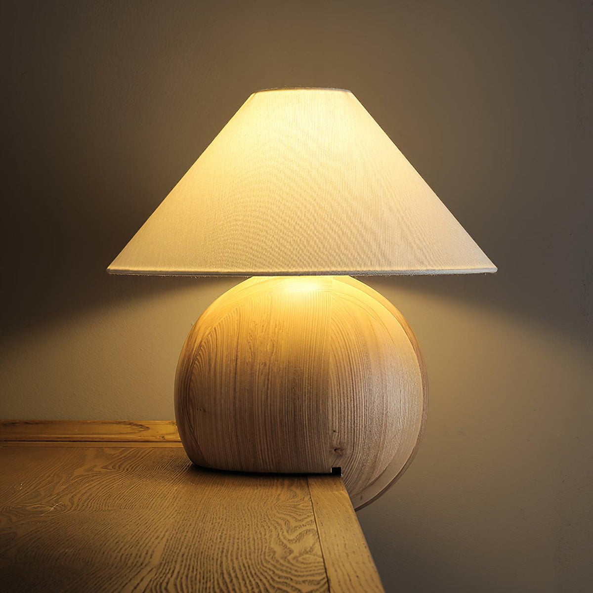 Corner Log Table Lamp — product and interior detail 9