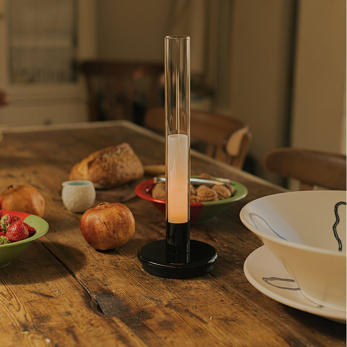Cyrin Acrylic Column Rechargeable Lamp — finish, form and interior detail 6