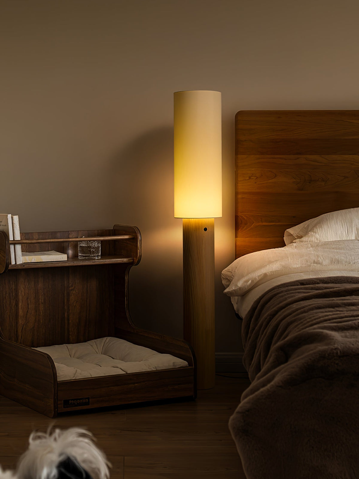 Elara Wood Floor Lamp — product and interior detail 14