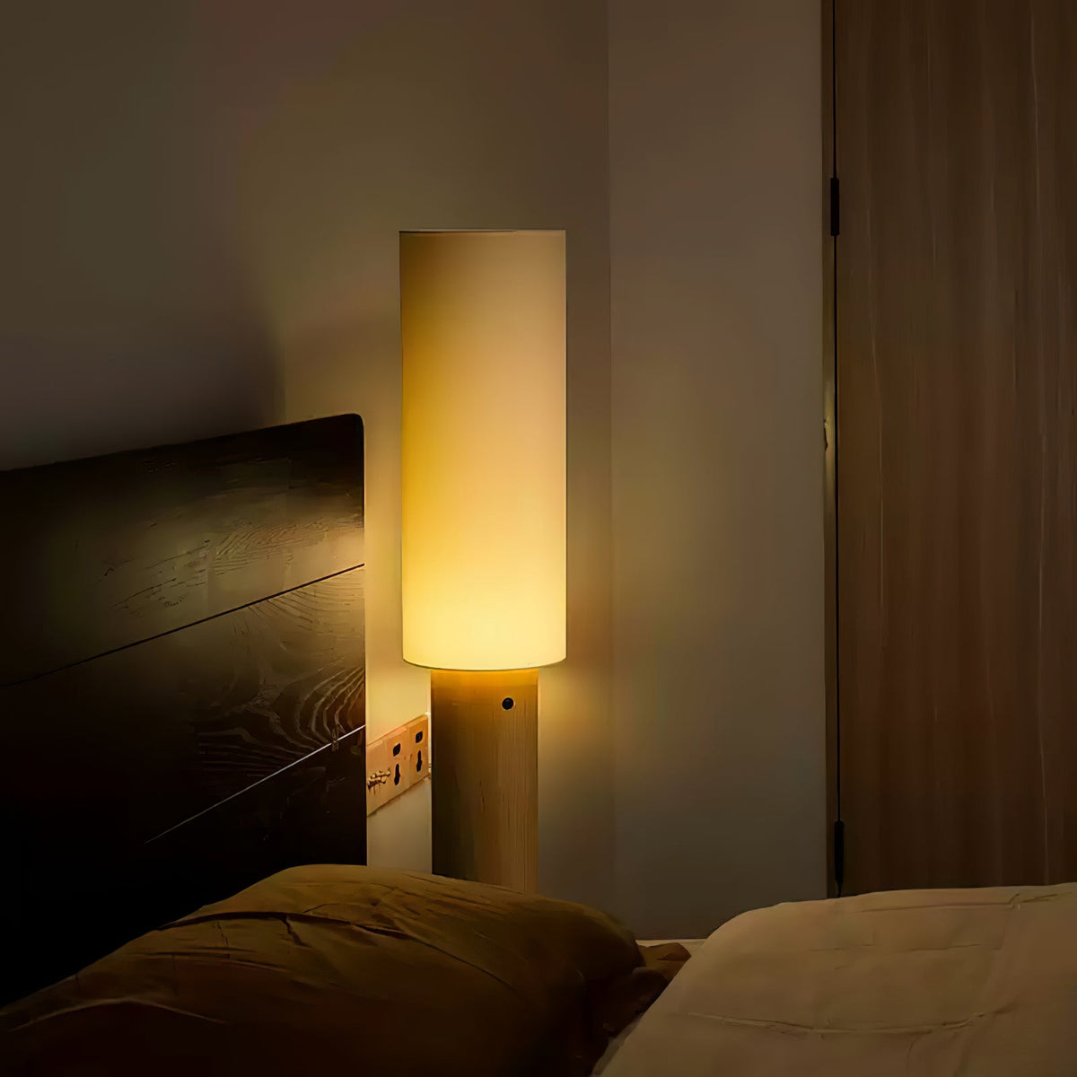 Elara Wood Floor Lamp — product and interior detail 17