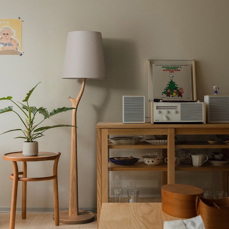 Elowen Floor Lamp — product and interior detail 23