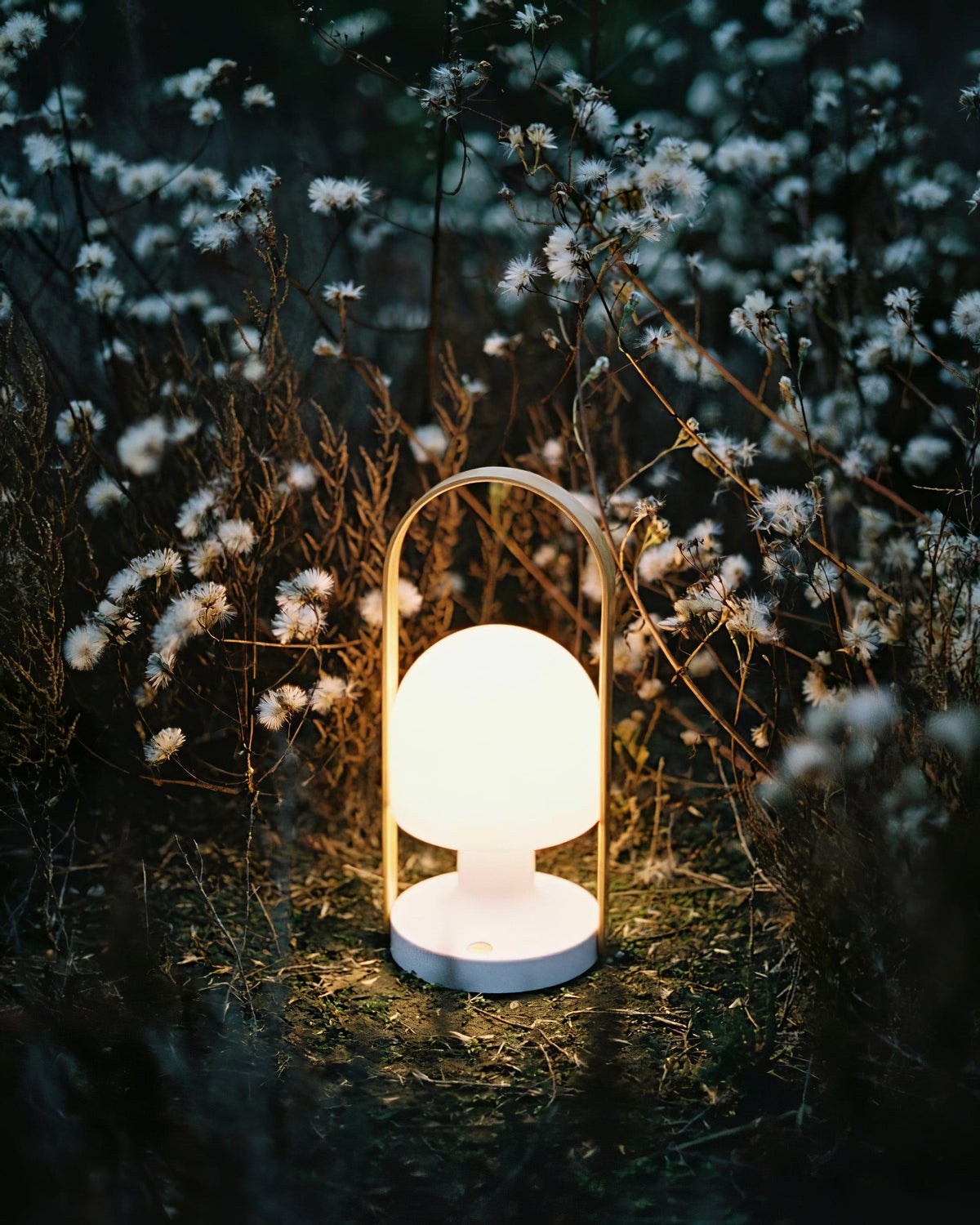 Faren Handle Rechargeable Lantern Lamp — product, finish and specification view 30