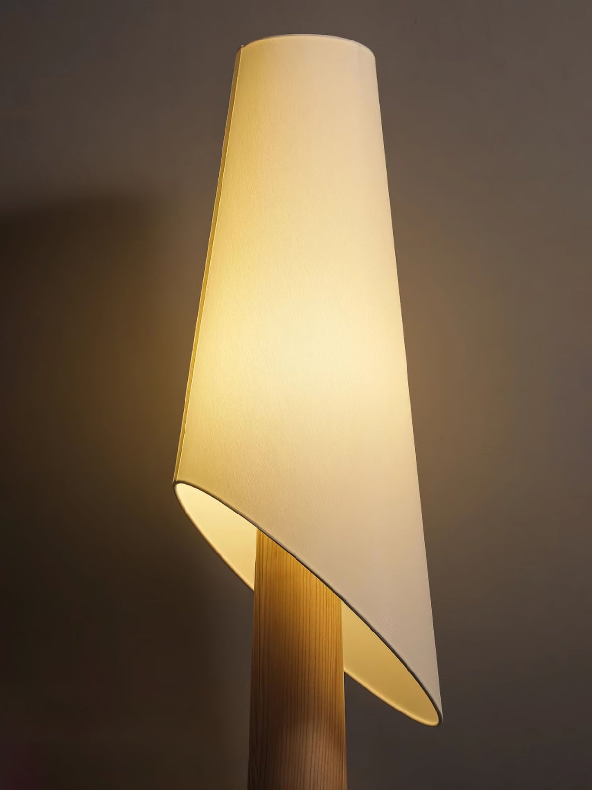 Flag Wood and Fabric Floor Lamp — design and interior detail 22