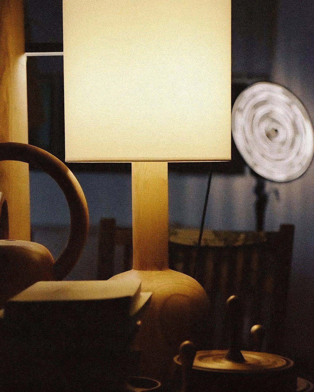 Gavel Table Lamp — product and interior detail 14