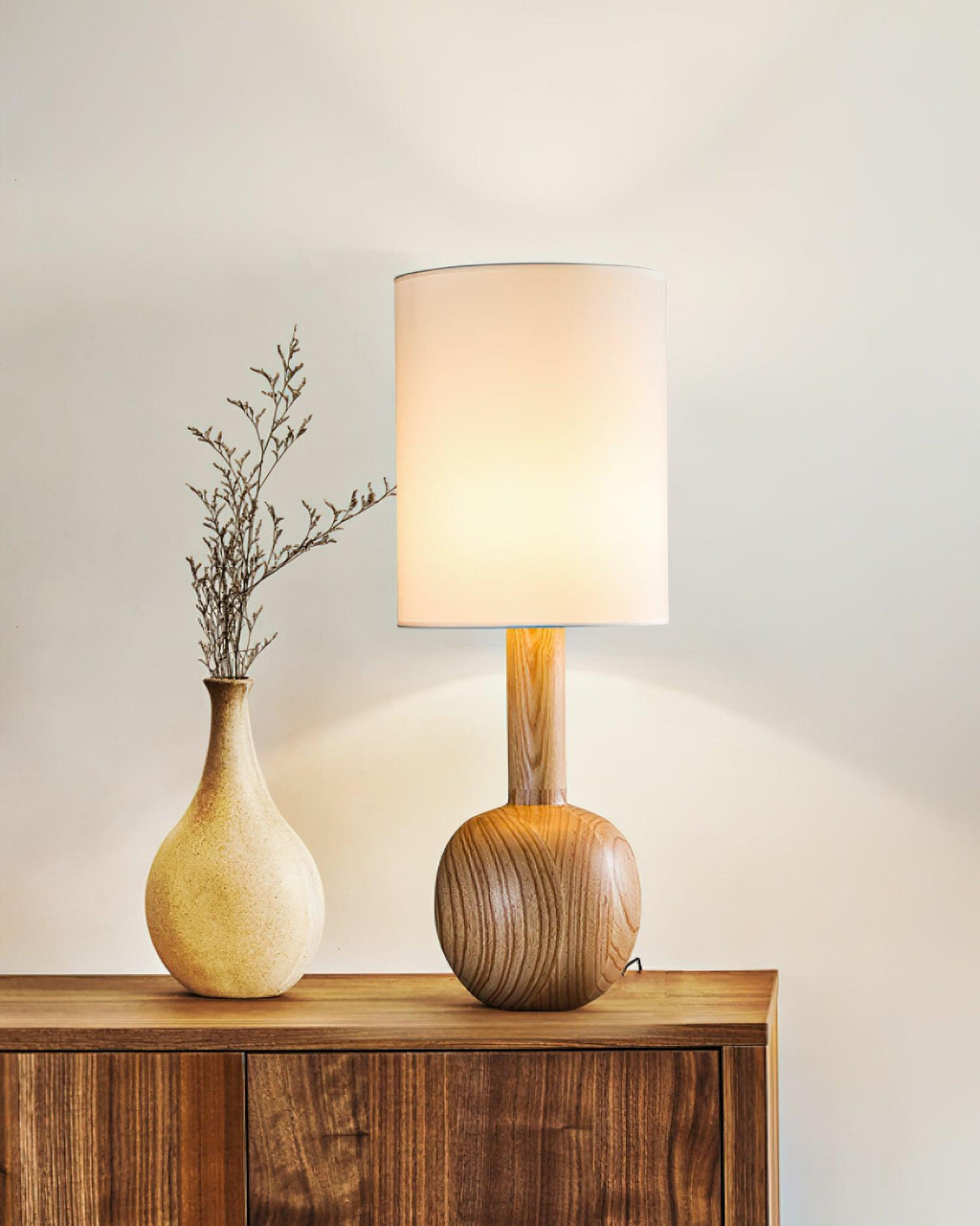Gavel Table Lamp — product and interior detail 16
