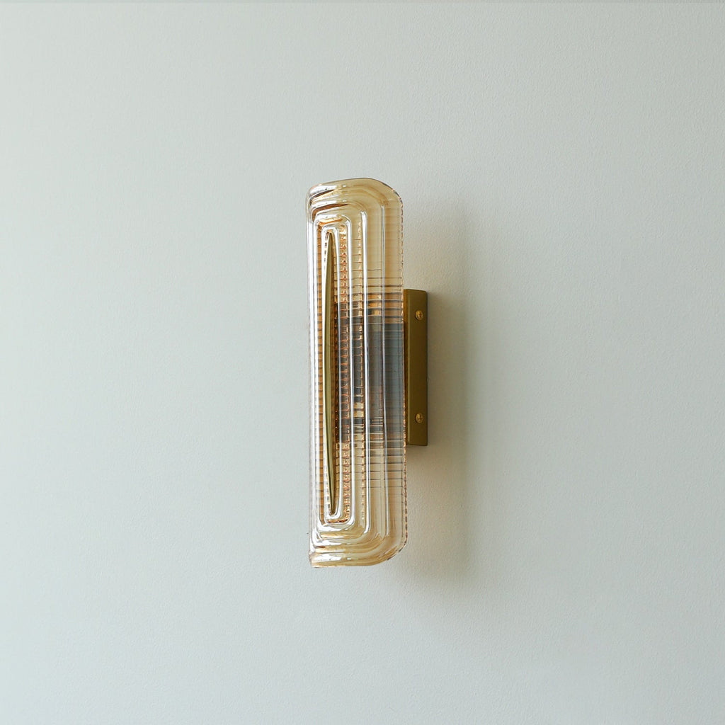 Glacium Wall Lamp — product and interior detail 7
