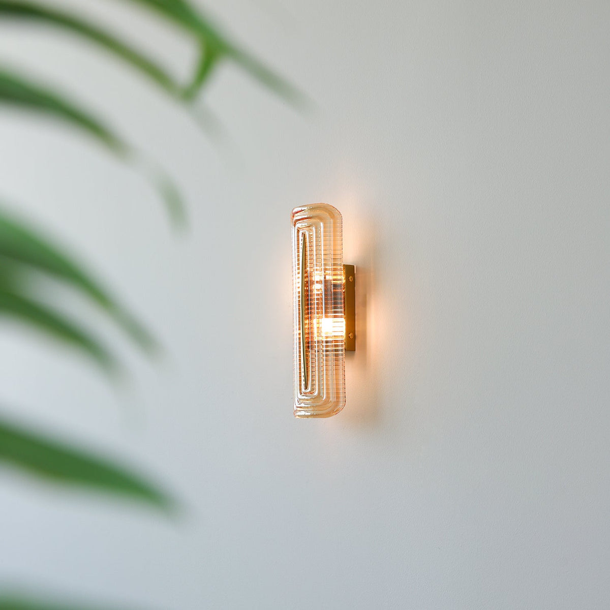 Glacium Wall Lamp — product and interior detail 8