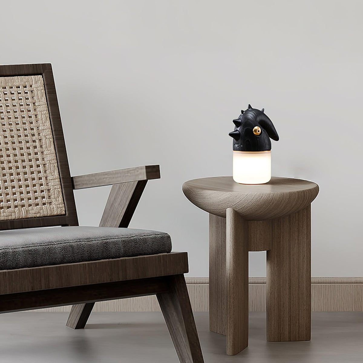 Luolongzi Table Lamp — product and interior detail 10