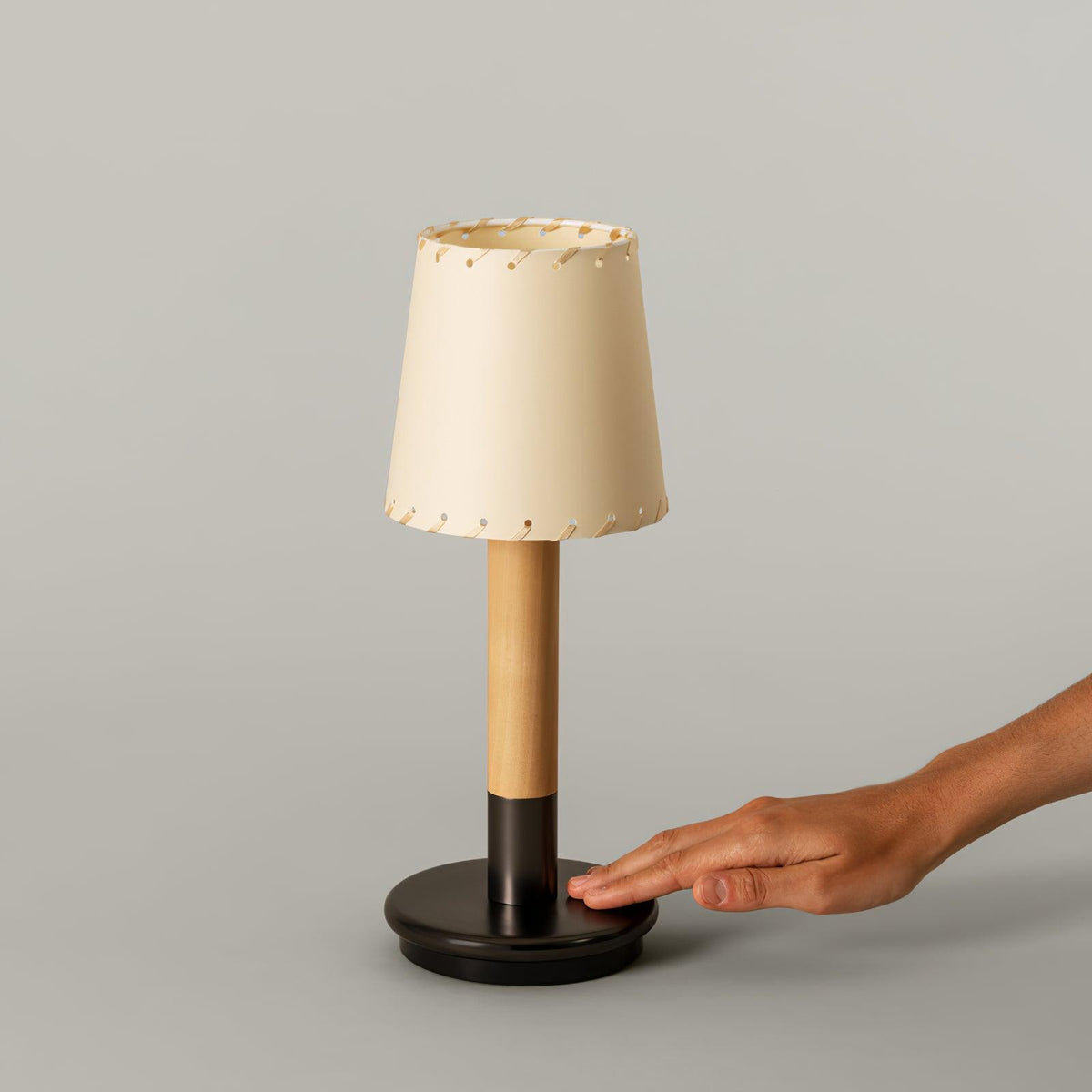 Minima Rechargeable Wood Table Lamp – table lamp view 2