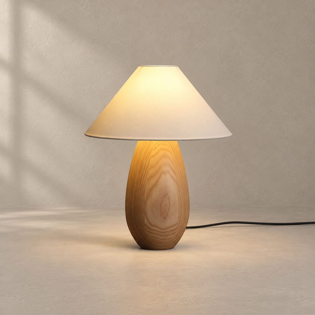 Mountain Wood Table Lamp — product and interior detail 45