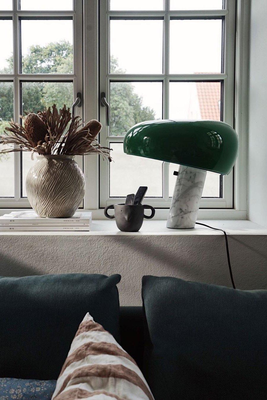 Nivaro Marble Reflector Table Lamp — product, finish and specification view 31
