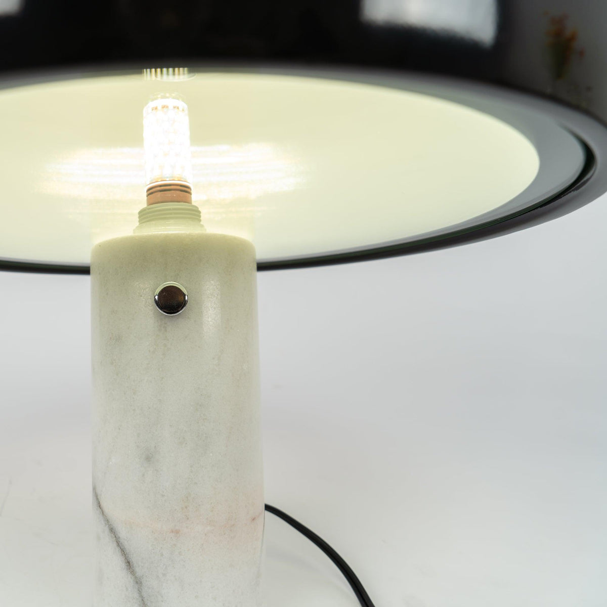 Nivaro Marble Reflector Table Lamp — product, finish and specification view 86