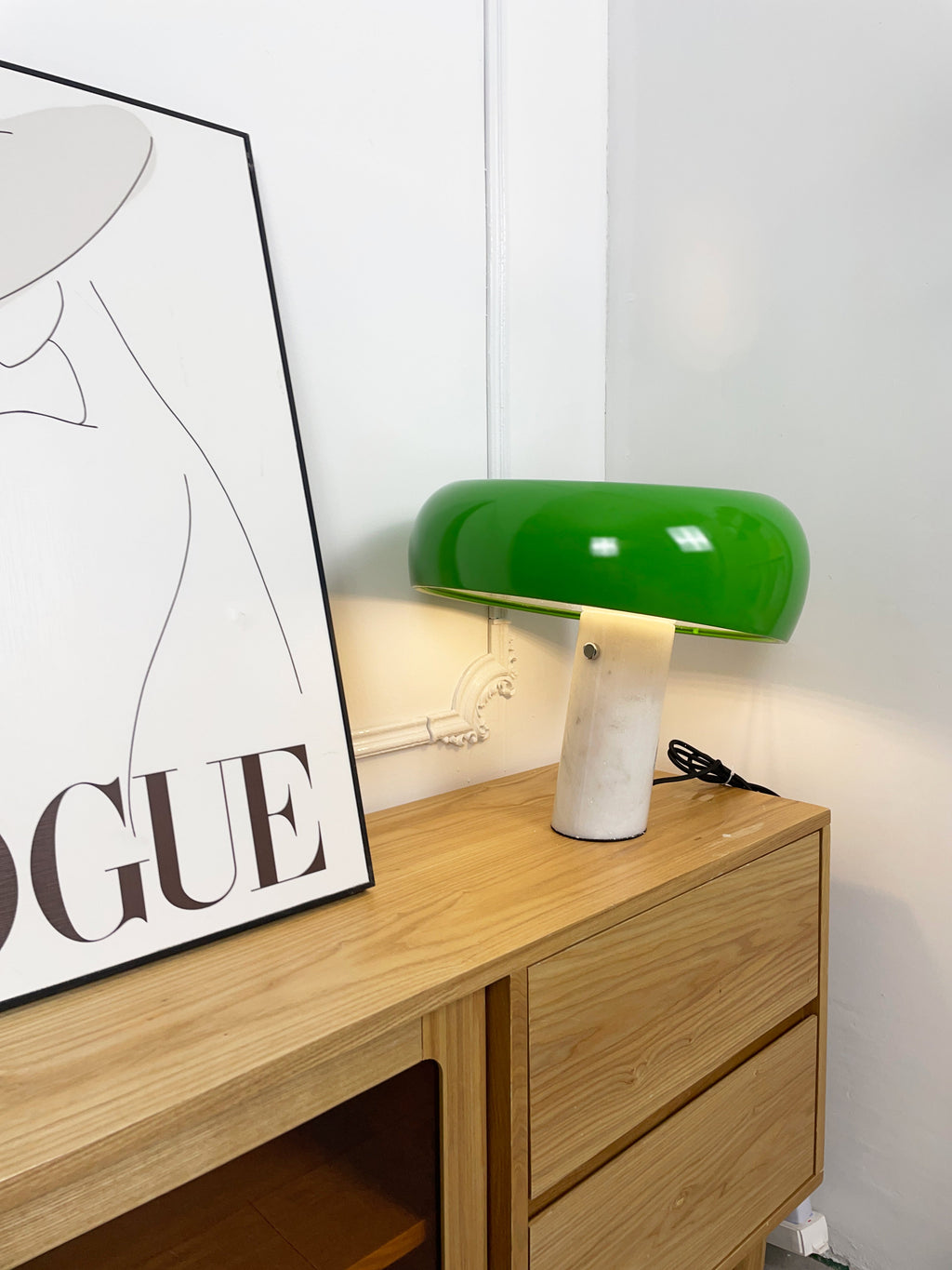 Nivaro Marble Reflector Table Lamp — product, finish and specification view 100