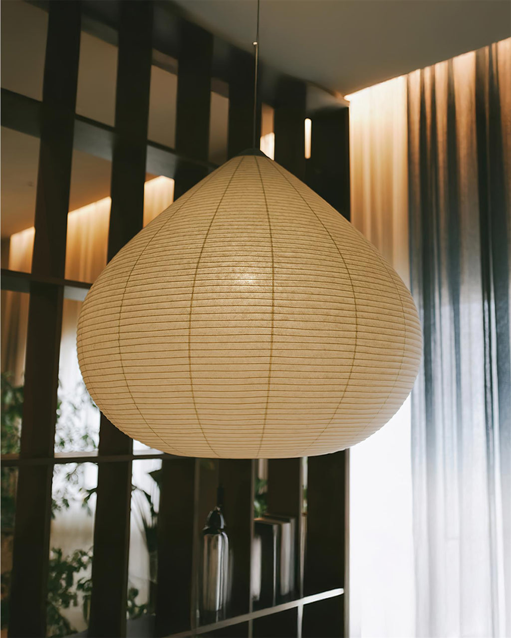 Nuvia Teardrop Paper Pendant Light — product detail 4