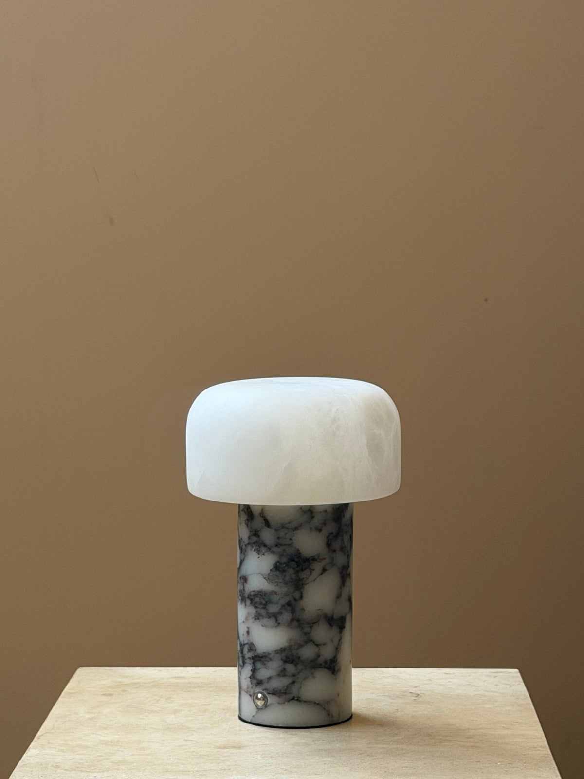 Petrel Natural Stone Rechargeable Table Lamp — finish, form and interior detail 14