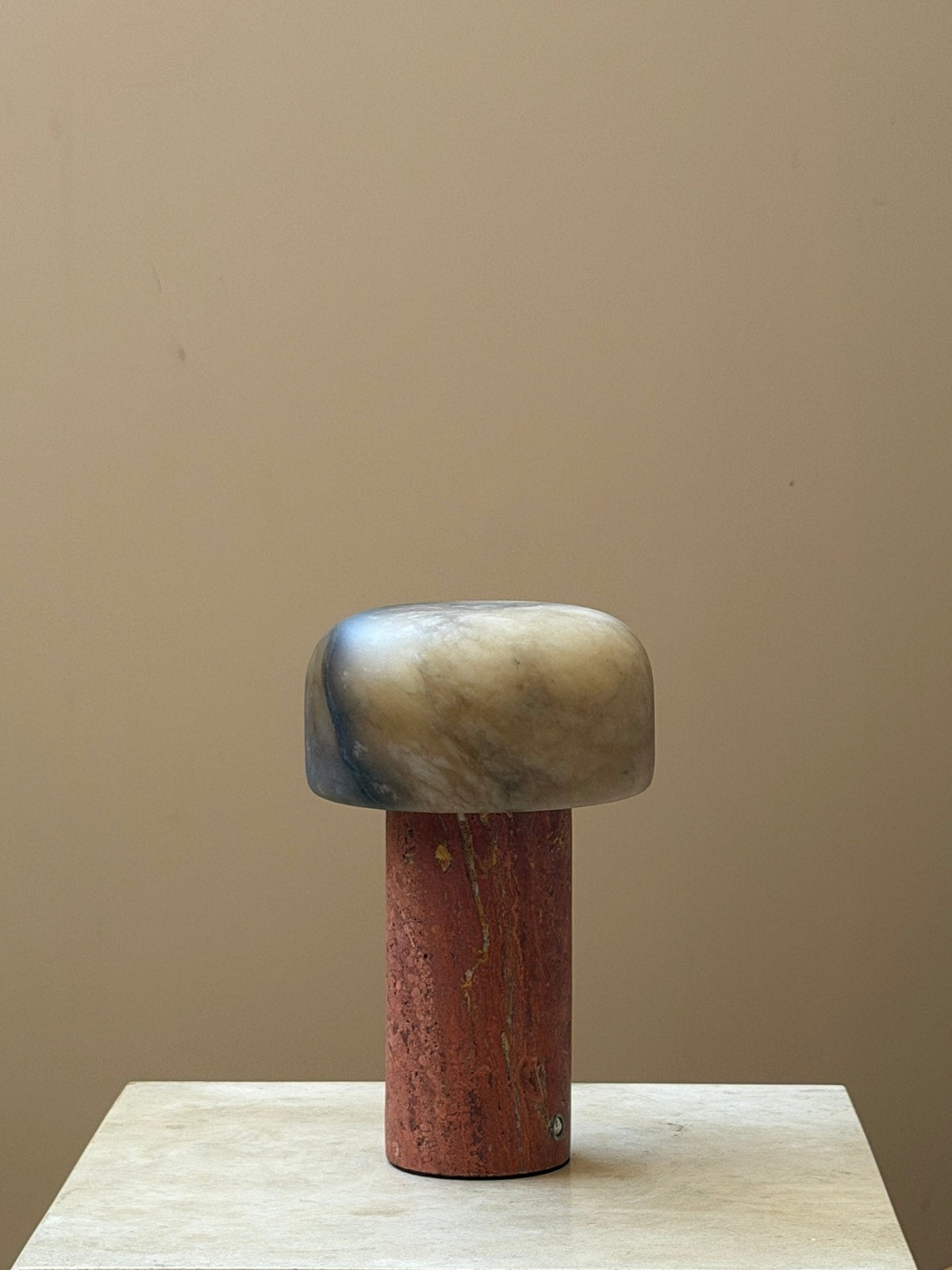 Petrel Natural Stone Rechargeable Table Lamp — finish, form and interior detail 17