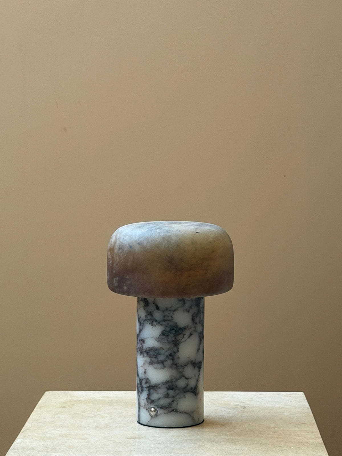 Petrel Natural Stone Rechargeable Table Lamp — finish, form and interior detail 18