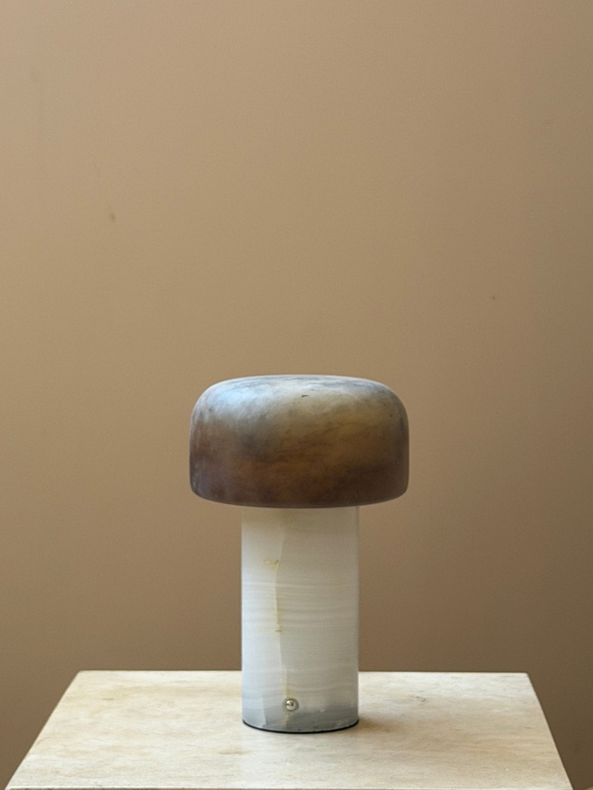 Petrel Natural Stone Rechargeable Table Lamp — finish, form and interior detail 20