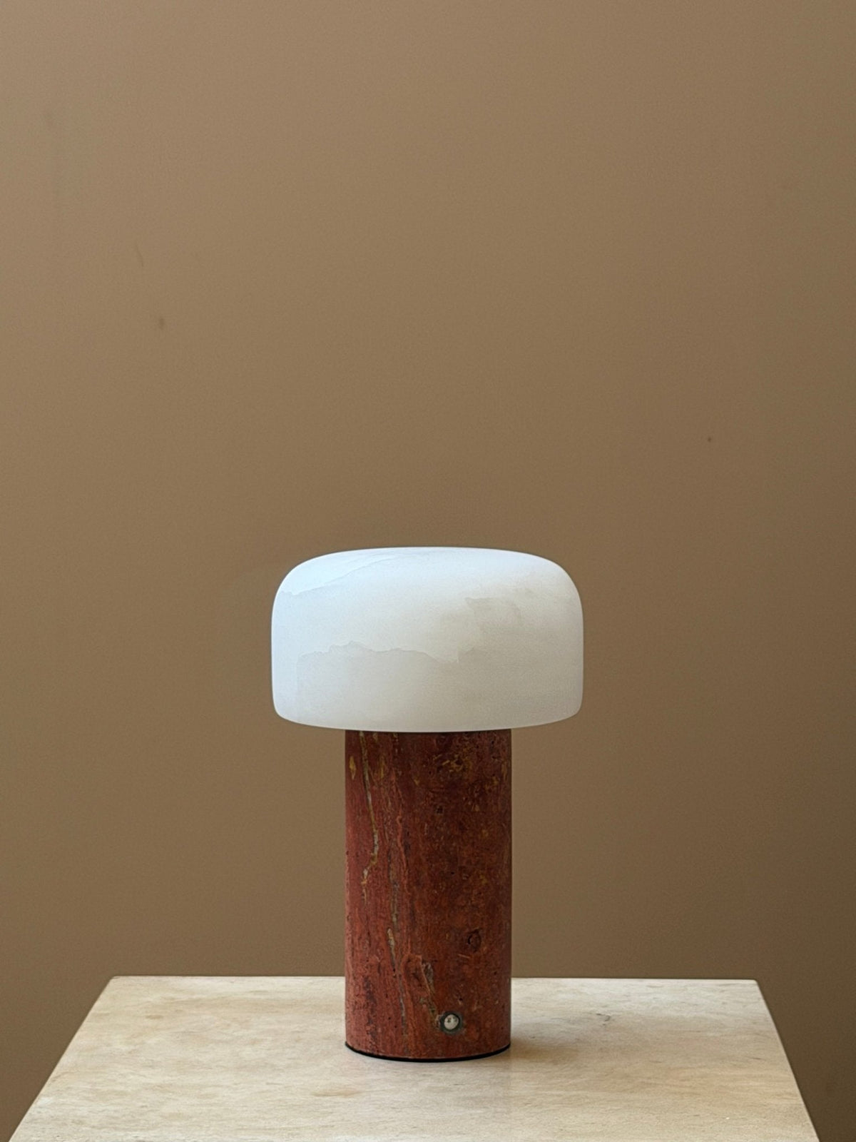 Petrel Natural Stone Rechargeable Table Lamp — finish, form and interior detail 23