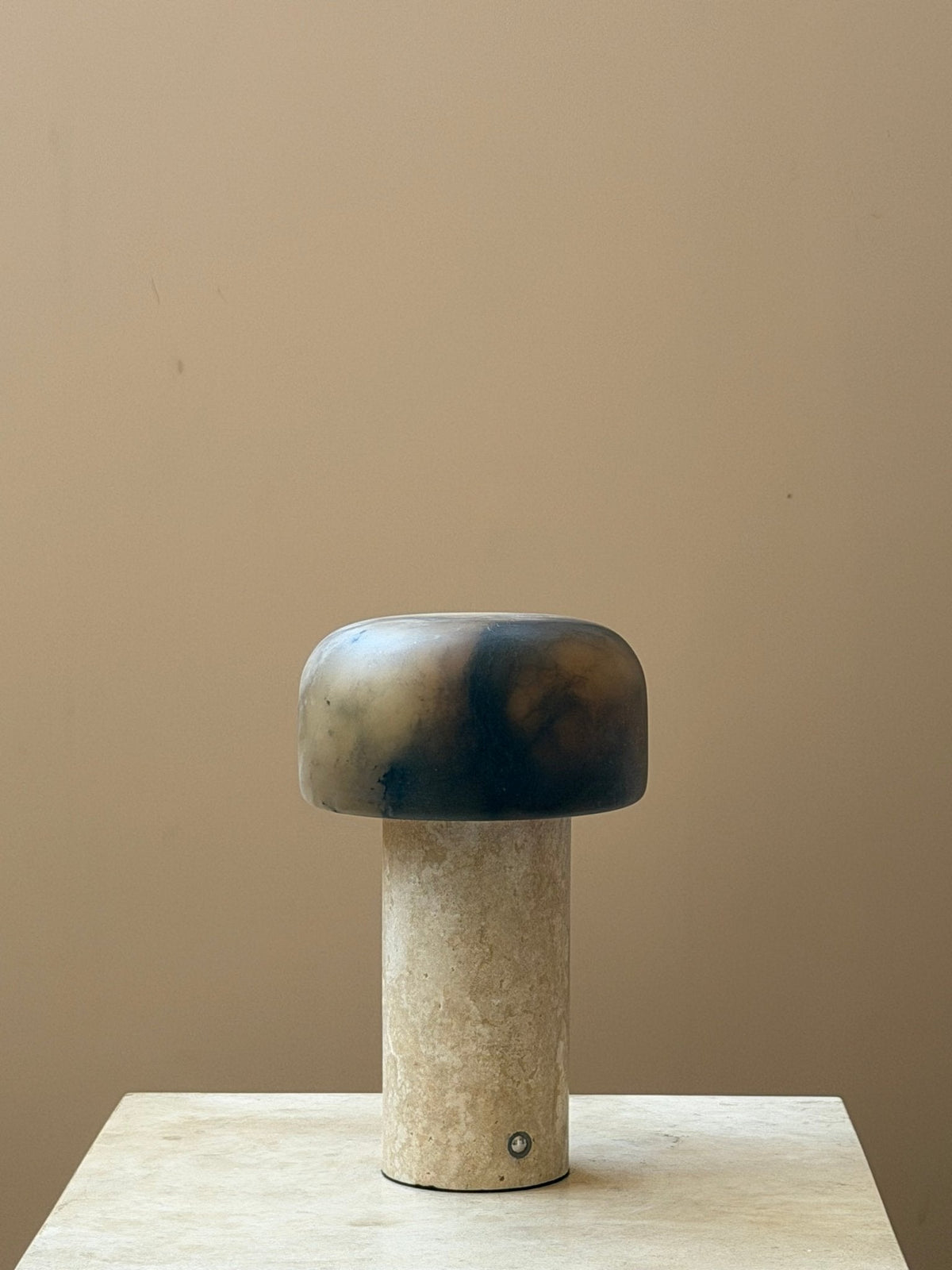 Petrel Natural Stone Rechargeable Table Lamp — finish, form and interior detail 24