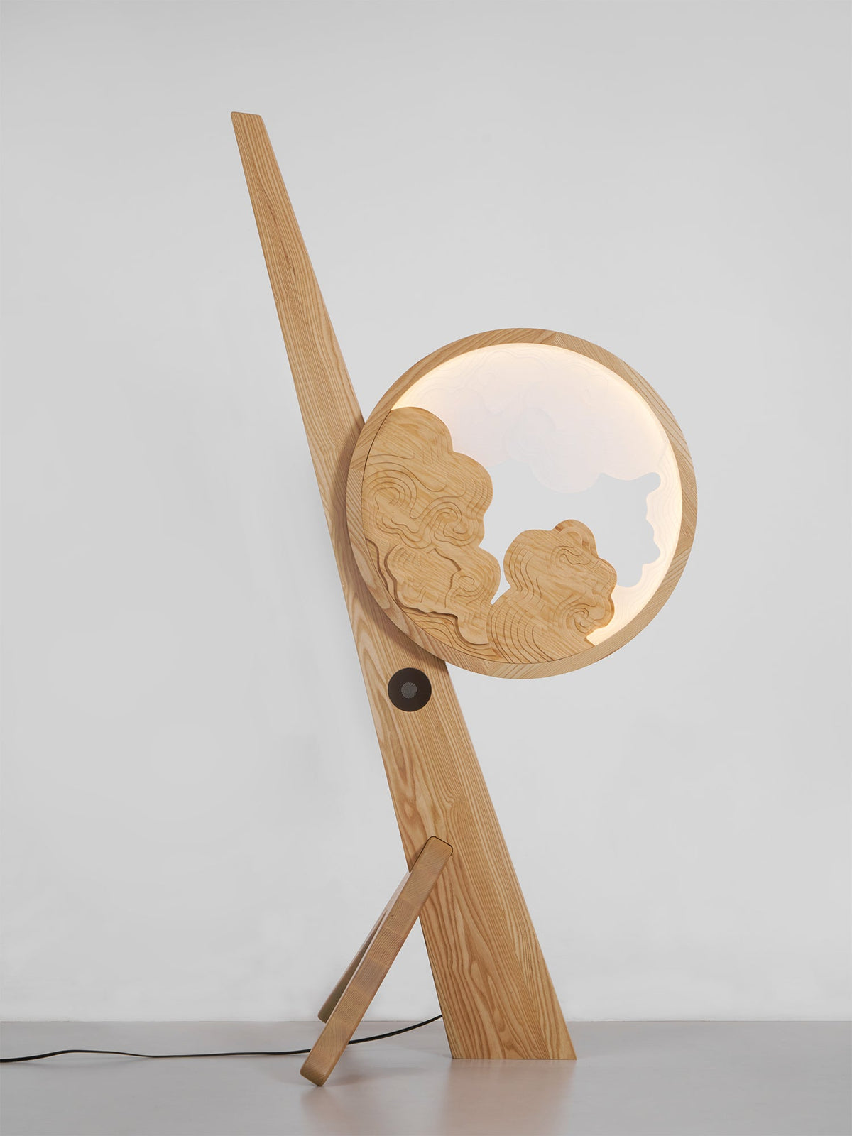 Shan Shui Floor Lamp — product and interior detail 32
