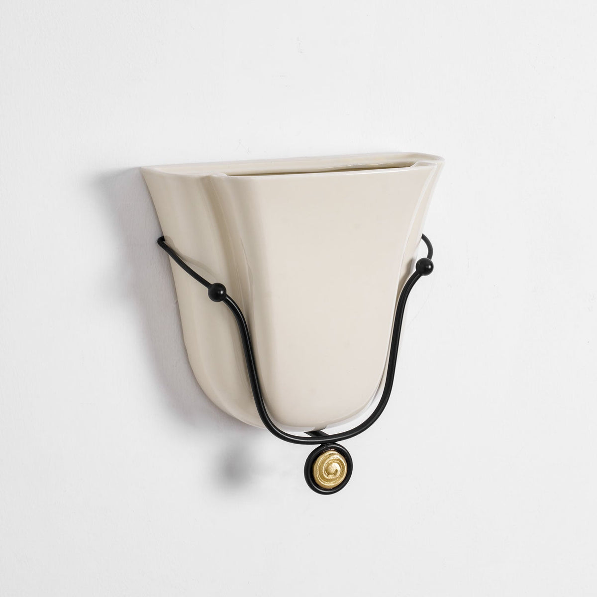 Solenne Ceramic Shell Wall Sconce — design detail 26