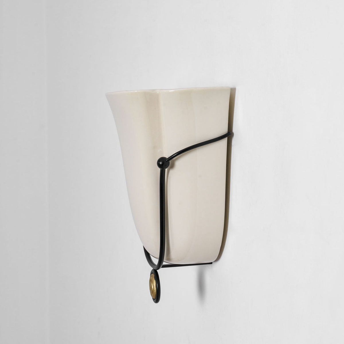 Solenne Ceramic Shell Wall Sconce — design detail 27