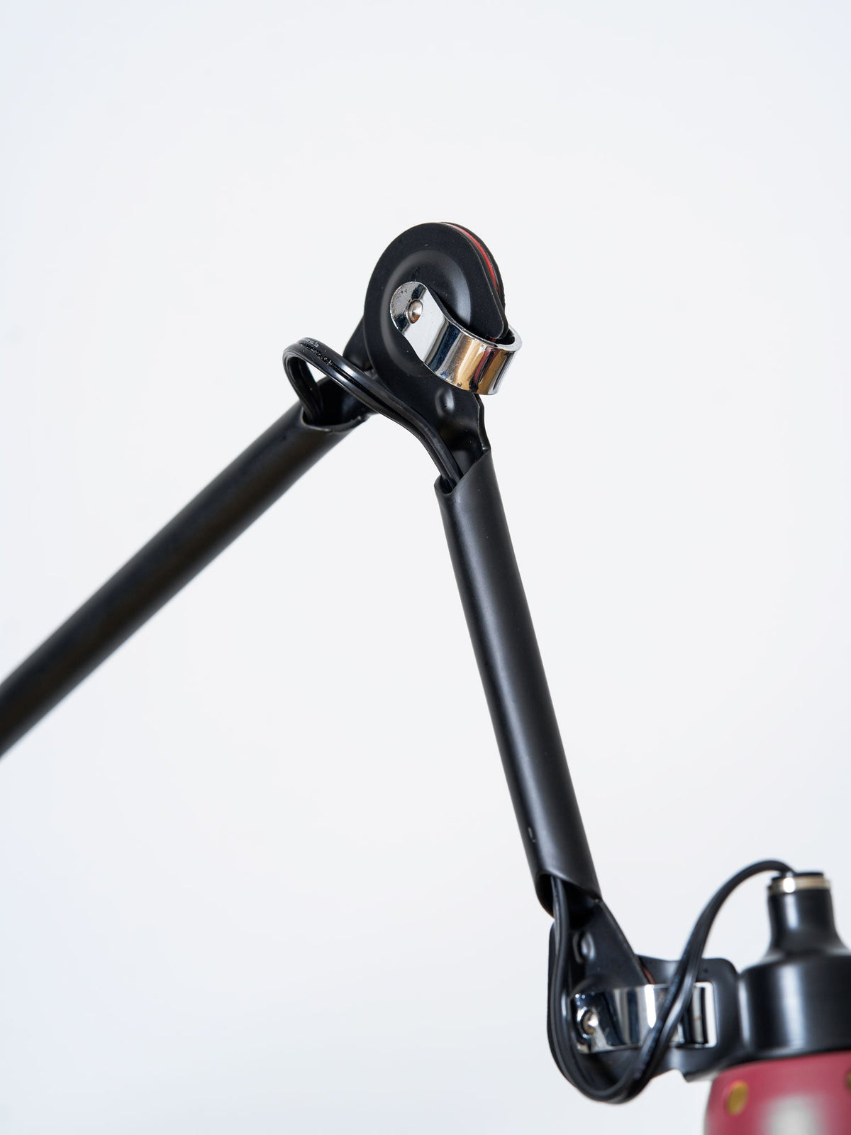 Support Frame Rocker Plug-In Wall Lamp — design detail 35