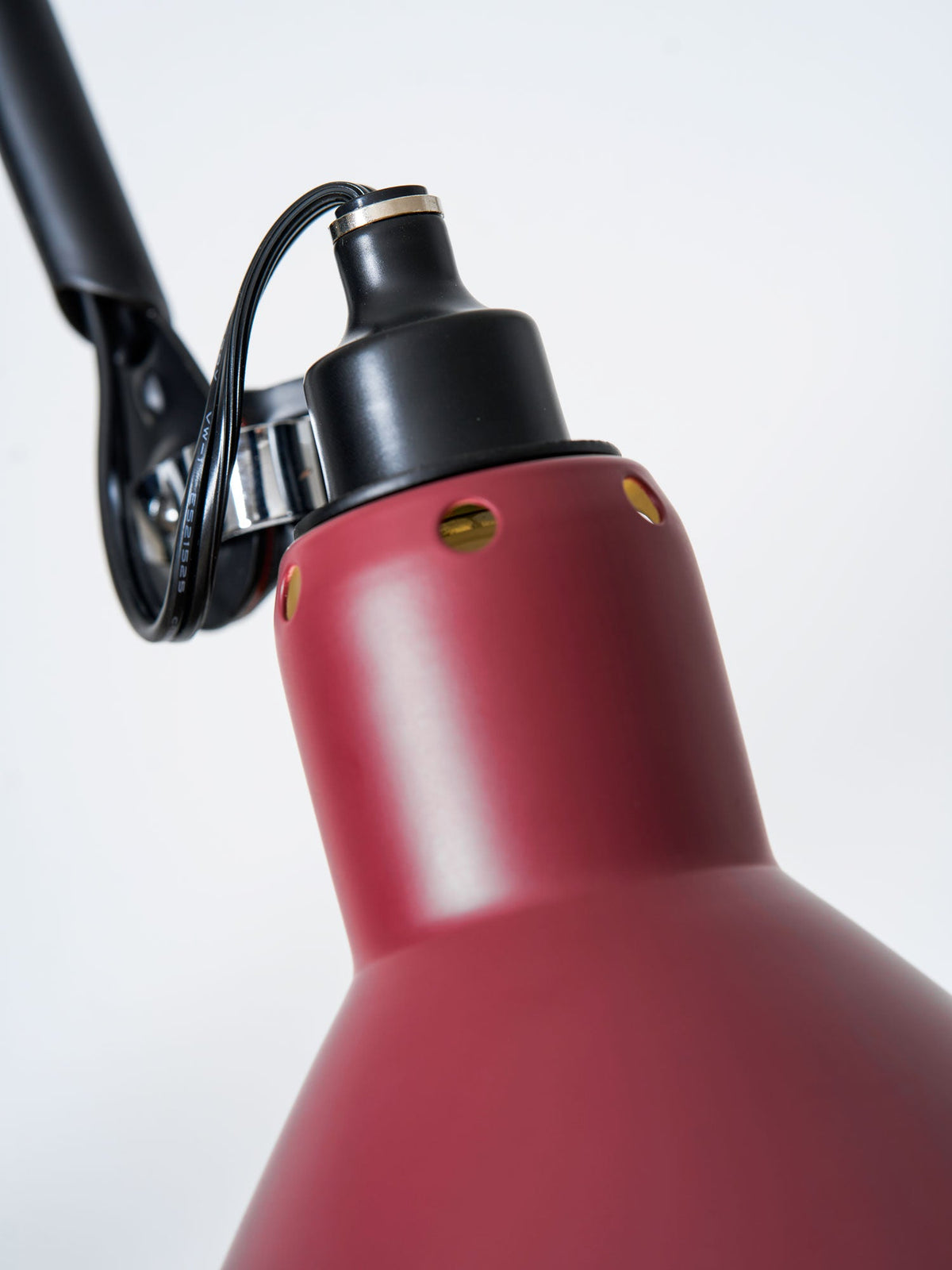 Support Frame Rocker Plug-In Wall Lamp — design detail 38