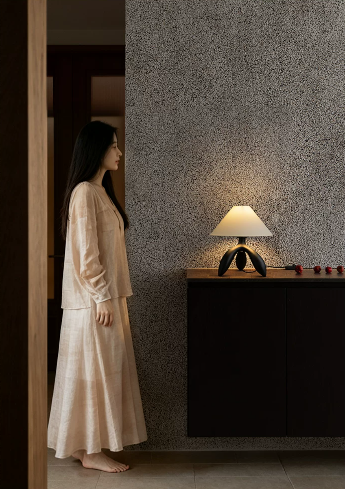 Trefoil Wood Table Lamp — product and interior detail 11