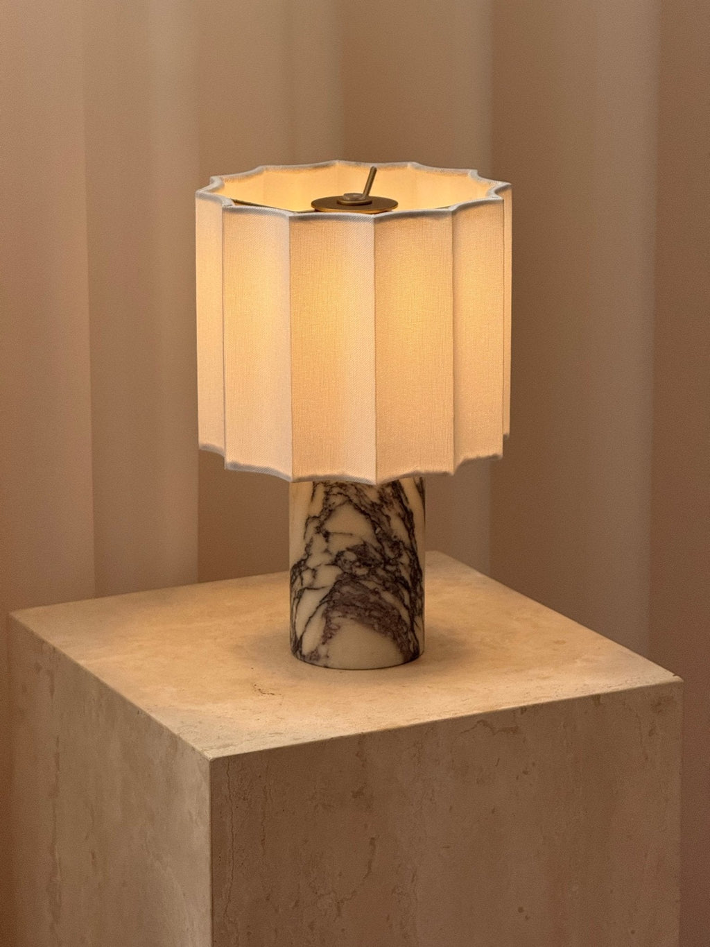 Veira Pleated Shade Marble Rechargeable Lamp — product, finish and specification view 22