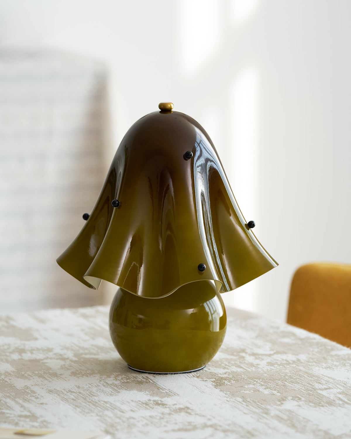 Vera Bellflower Glass Table Lamp – table lamp view 4